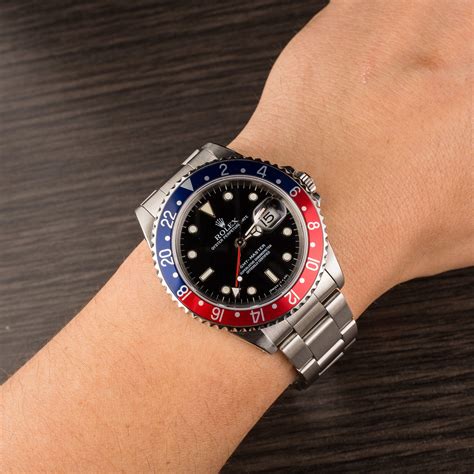 red and blue sub mariner rolex